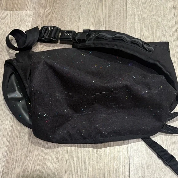 Chrome Messenger Bag - Picture 3 of 4